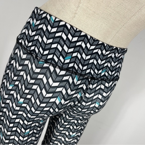 ALO Yoga Chevron 🔰 Print Goddess Leggings - Picture 7 of 13